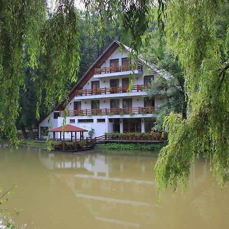 Guest House Lacul Linistit Moneasa Esterno foto