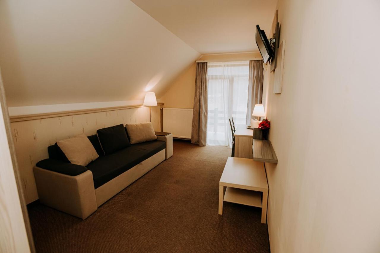 Guest House Lacul Linistit Moneasa Esterno foto