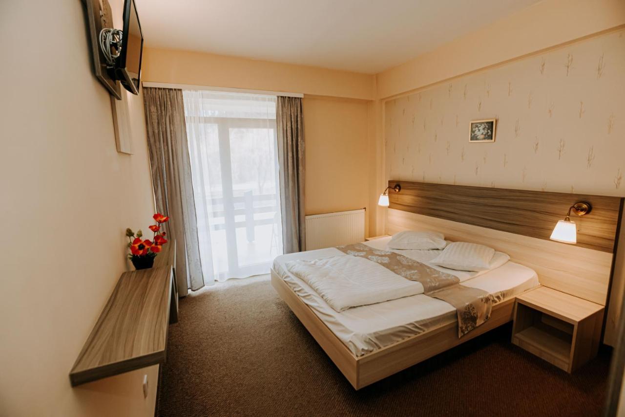 Guest House Lacul Linistit Moneasa Esterno foto